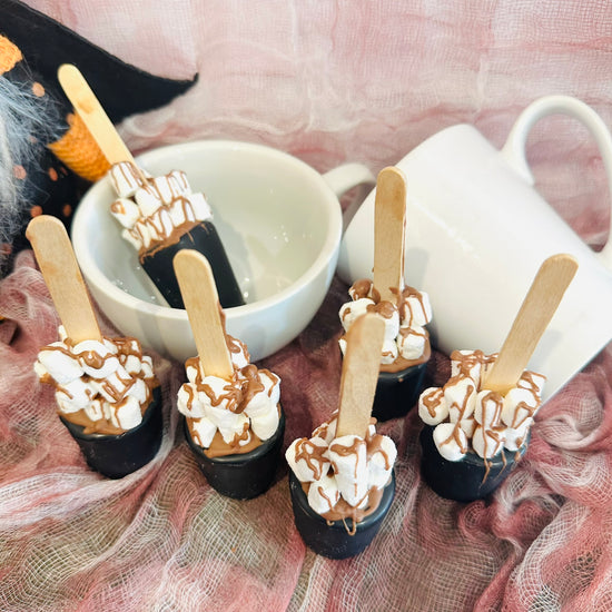 Halloween Hot Chocolate Cauldrons